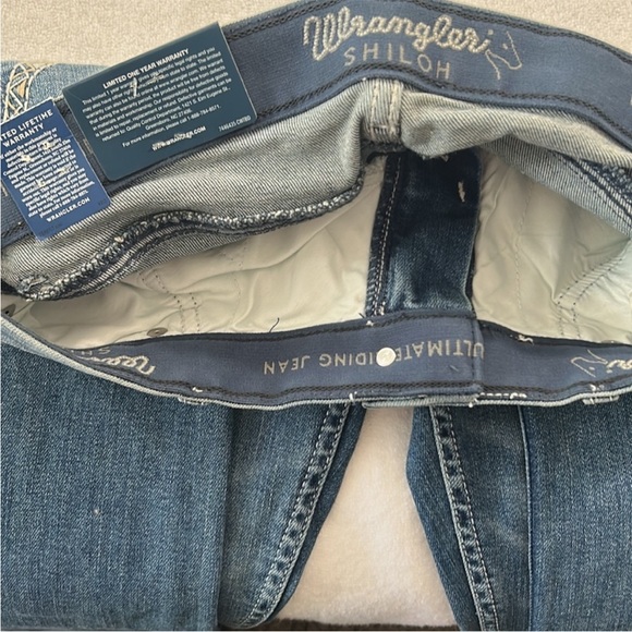 Wrangler 28 / 5 x 36 Jeans Shiloh Scarlett Ultimate Riding Jeans Low-Rise NWT - Picture 10 of 12